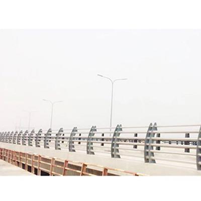 道路、橋梁不銹鋼復(fù)合管